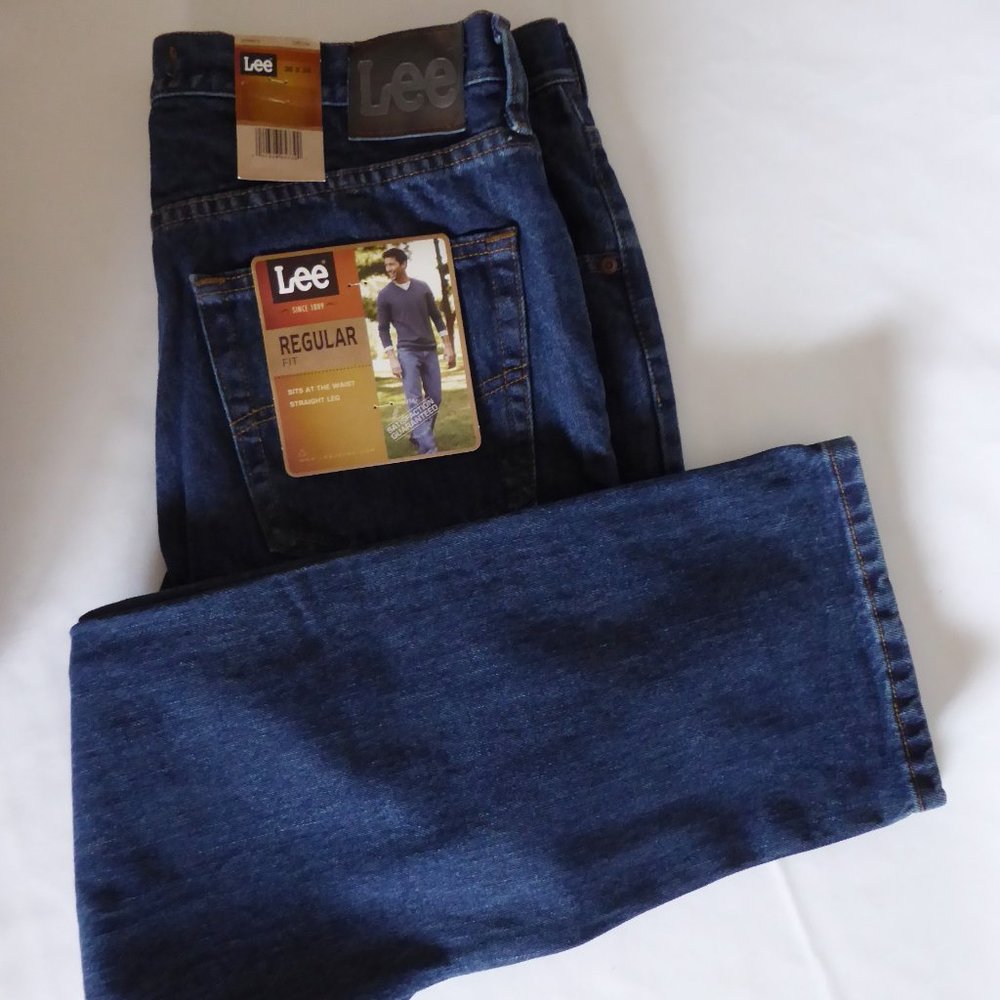 NEW LEE JEANS 36 x 34 REGULAR FIT STRAIGHT LEG DARK BLUE (NEW WITH TAGS)